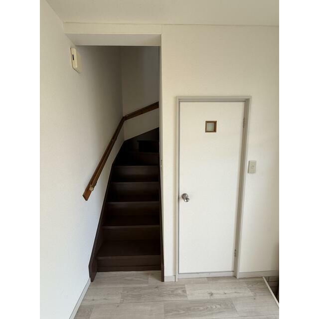 スズランＢ 玄関