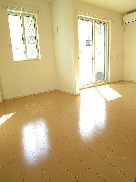 ウェルデンス平塚御殿Ⅱ リビング