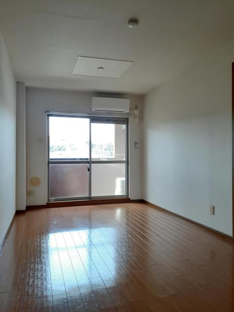 レオン リビング