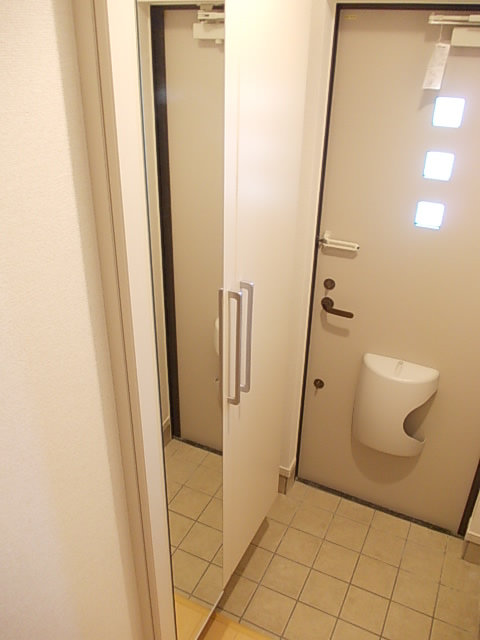 シャン・デ・コロール 玄関