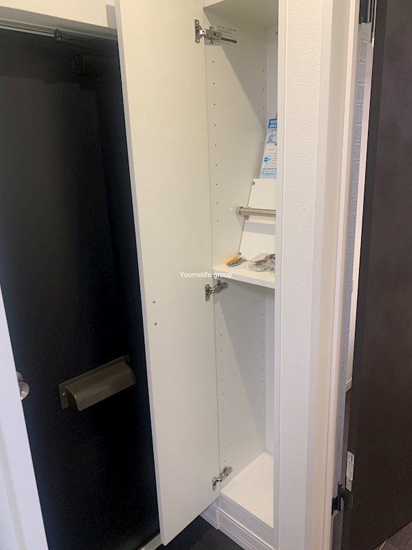 リベルテハイムANU 玄関