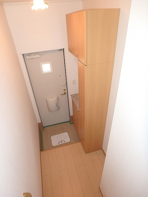 サニーエミＡ 玄関