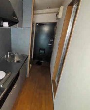 湘南台三光ビル 玄関