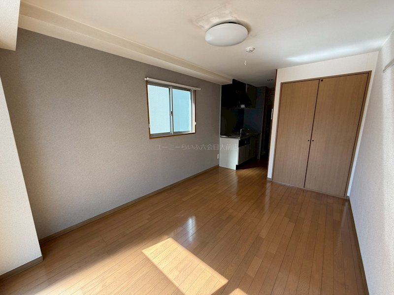 湘南台三光ビル リビング