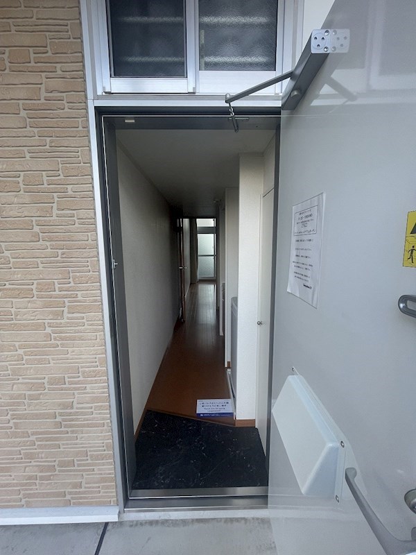 プラムガーデン 玄関