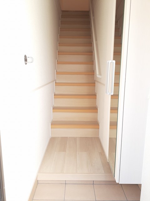 プルミエール・Ｍ 玄関