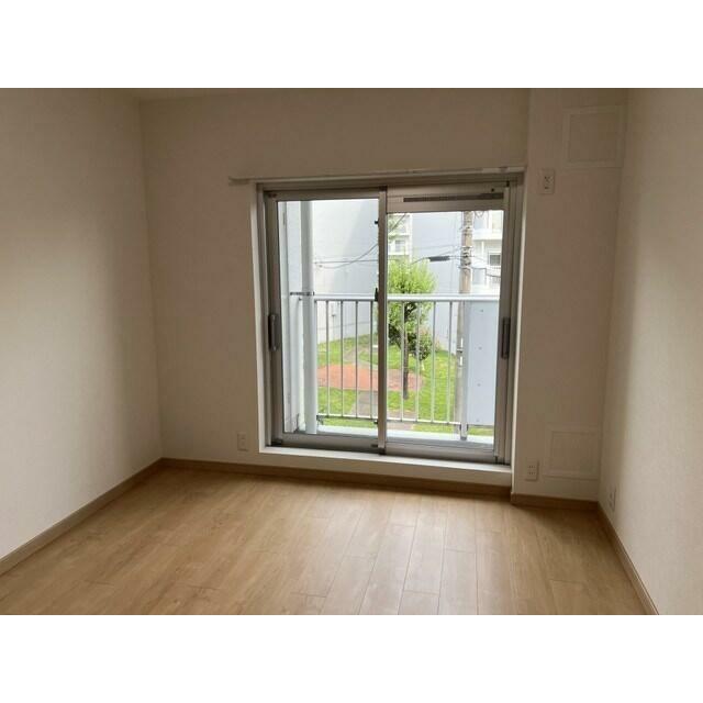 岡田団地13号棟 ベッドルーム