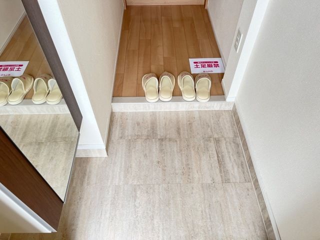 カーロ　オルテンシア　caroortensia 玄関