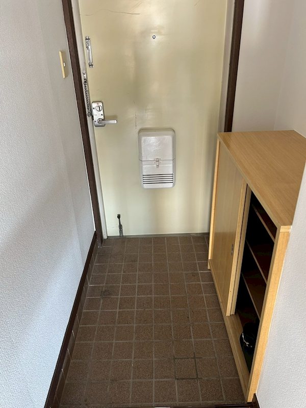 コーポ山室 玄関