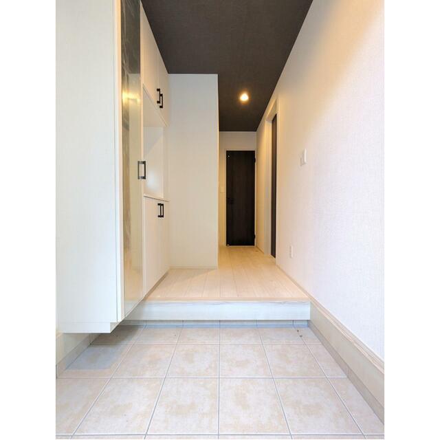 ４２２８茅ケ崎市堤２期１棟１号棟 玄関