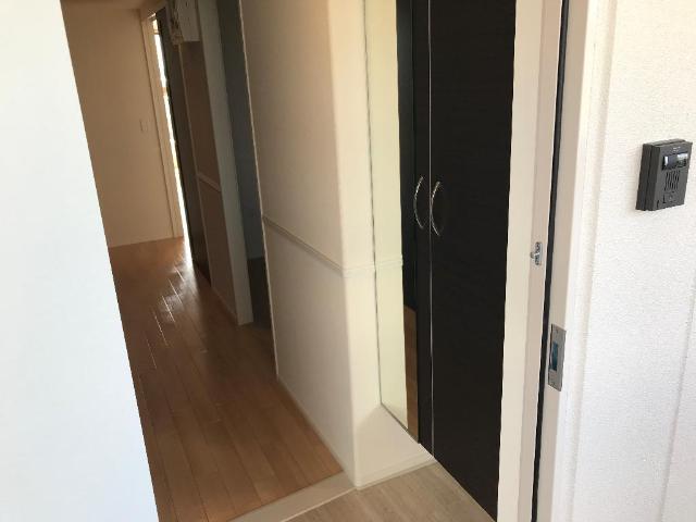 グリシーヌ・峰 玄関