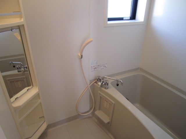 ロイヤルステージＢ 風呂画像