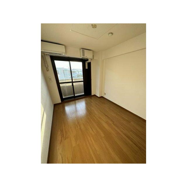 トゥールアブニール リビング