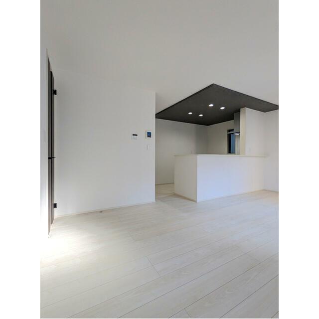 ４２２８平塚市札場町６期１棟１号棟 リビング