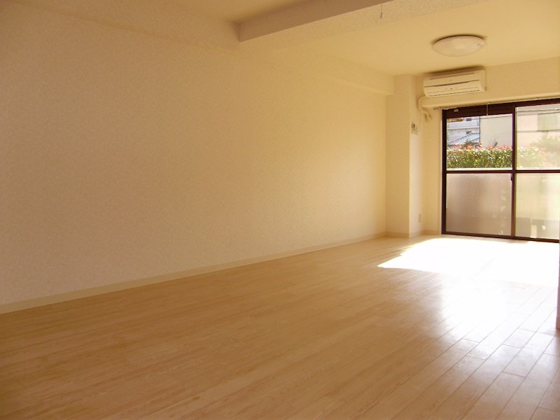 グラン　シャリオ  リビング