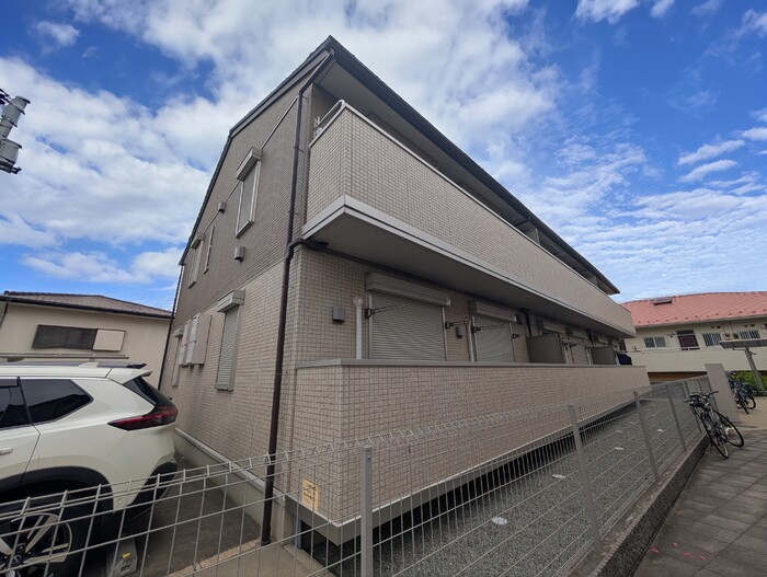 ロイヤルクレスト Ⅲ 103号室 外観