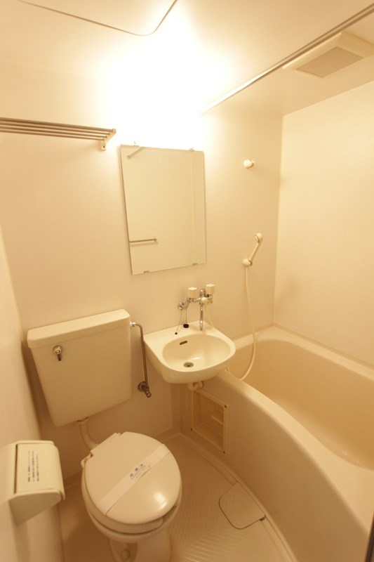 テニメント・ヒル  風呂画像