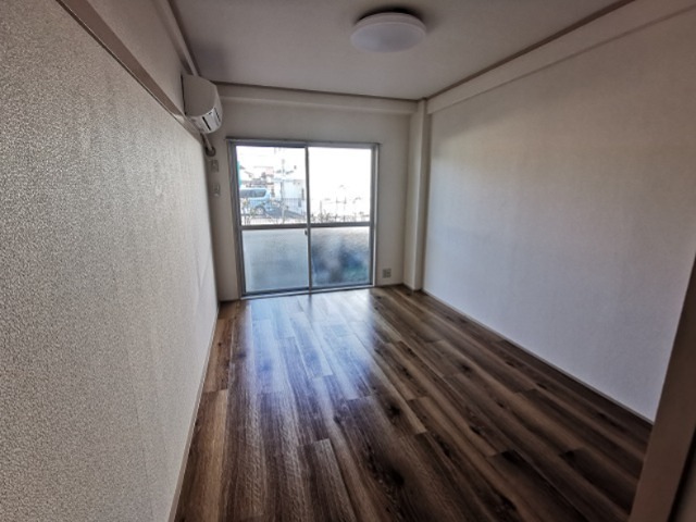 メゾン御園 リビング