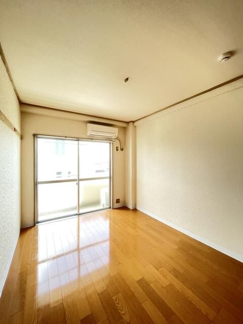 メゾン御園 リビング