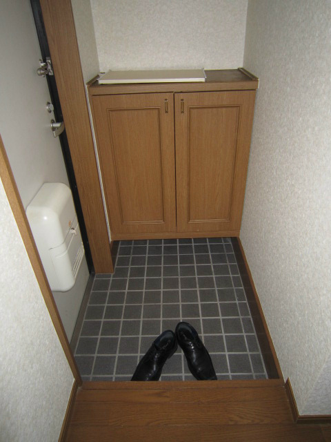 クラウンハイツ3 玄関