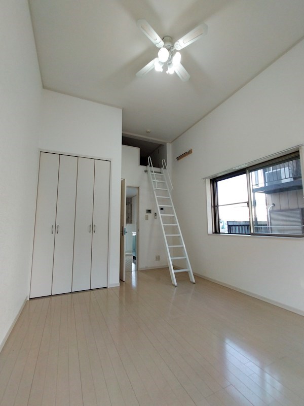 グランデ東海大 リビング