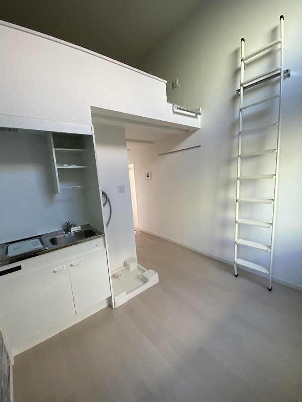 プライムテラス東海大学前　Ⅰ リビング