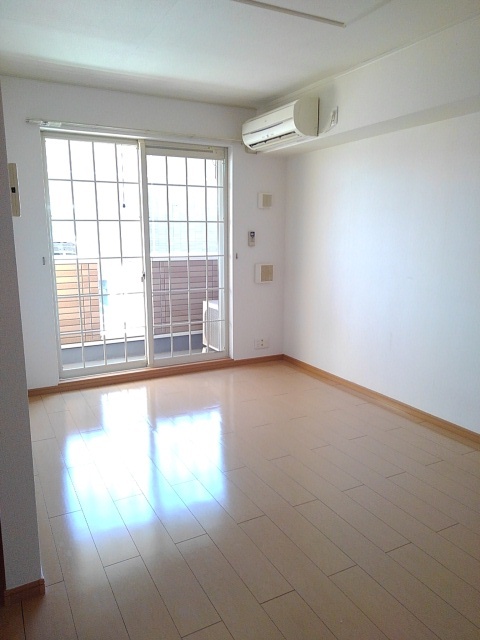 シャンド・カメリア リビング