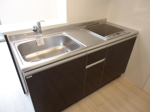 ツヴェルフ湘南 キッチン