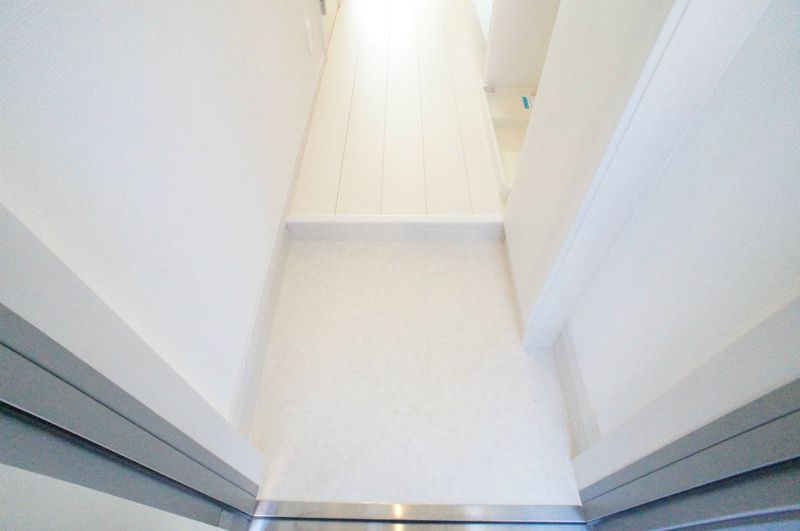 リブリ・アジール・リラ 玄関