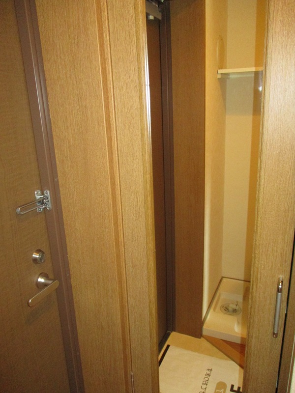 レガート湘南台 玄関