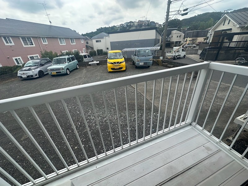 ハイ　ビレッジ   ベランダ
