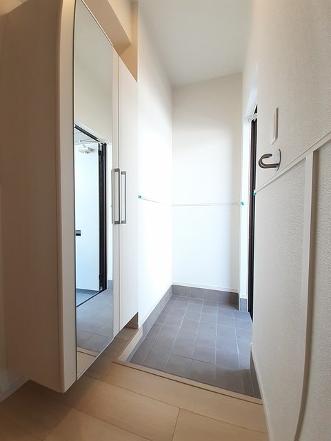 トゥット　フェリーチェ　湘南Ⅴ 玄関