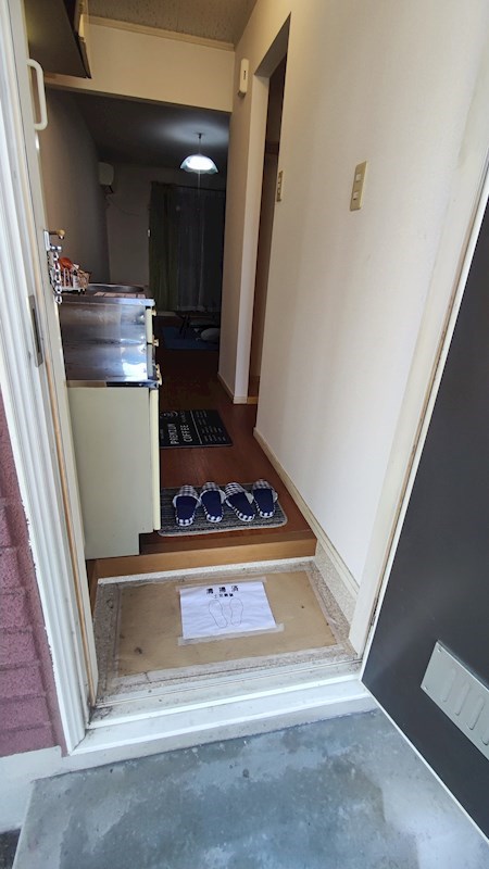 ハイ　ビレッジ   玄関