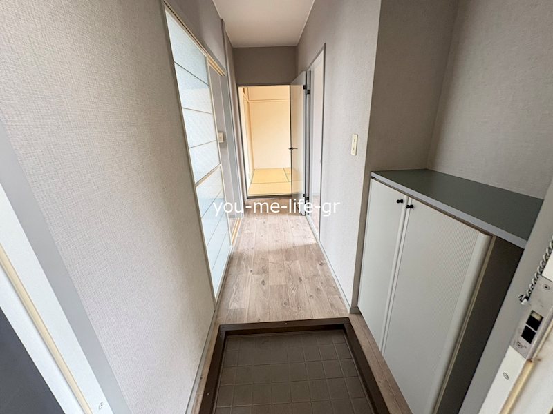 ウィンズ湘南４棟 玄関