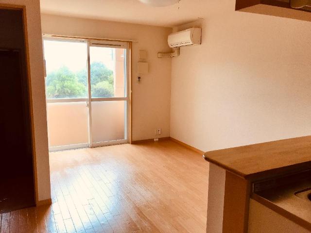 サザンウェイブ湘南 リビング