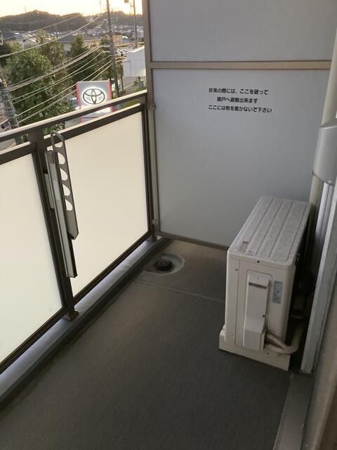 Ｆ．Ｈ．Ｄビル ベランダ