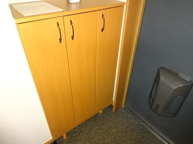 フレンドシップＳＨＯＮＡＮ 玄関