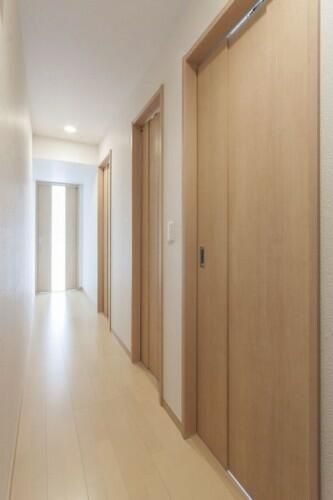 シャトーエミール 玄関