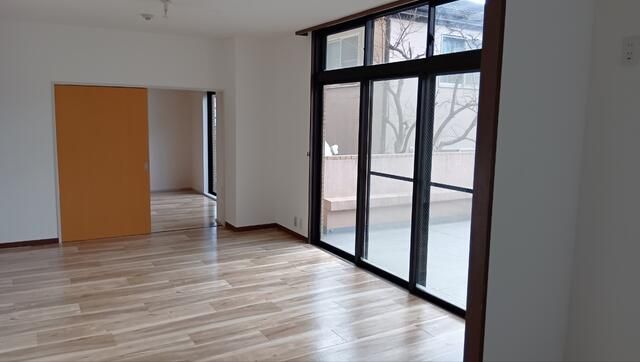 寿屋ビル リビング