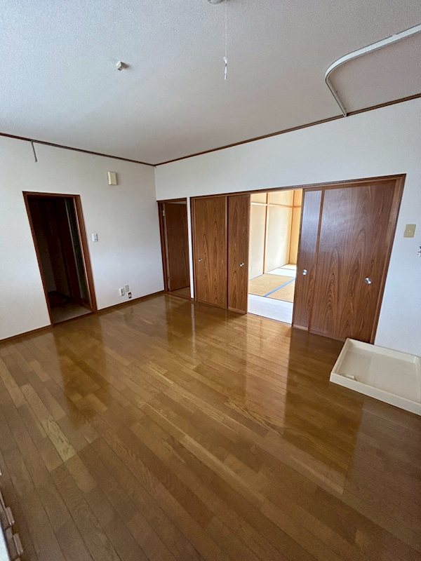 ローズガーデンA リビング