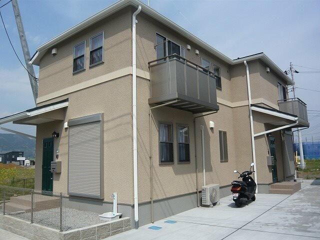 アザレアB 102号室 外観