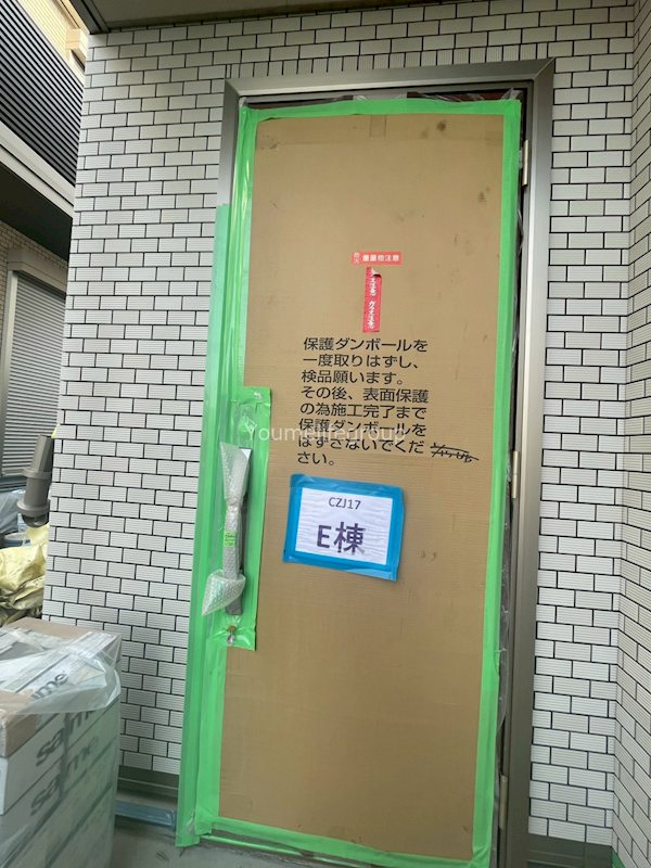 フロールＥ棟 玄関