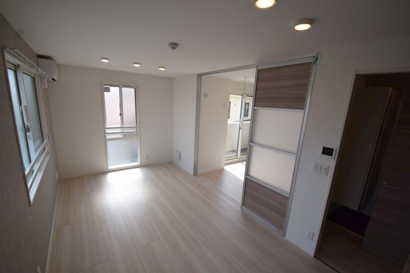 エミグランド愛甲石田 リビング