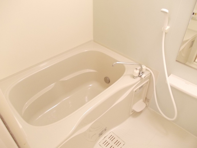 カーサソレアードＤ 風呂画像