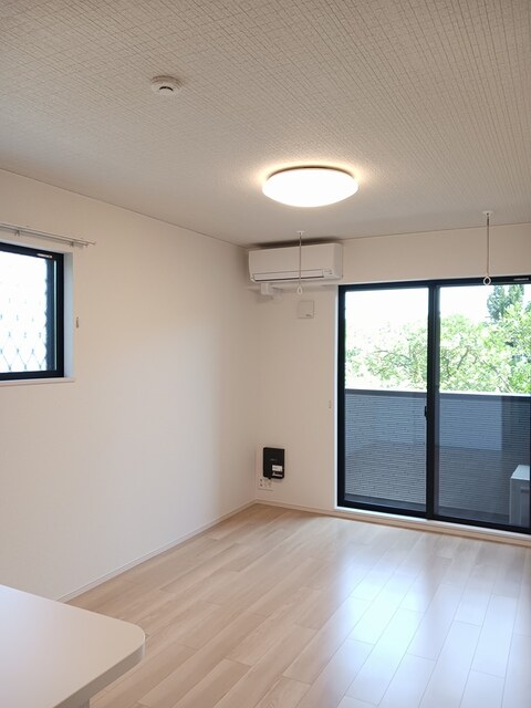 アムール リビング