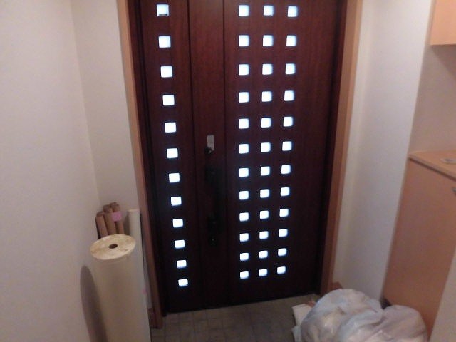 カレッツァⅡ番館 玄関