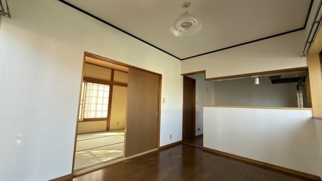 大道貸家（東棟） リビング