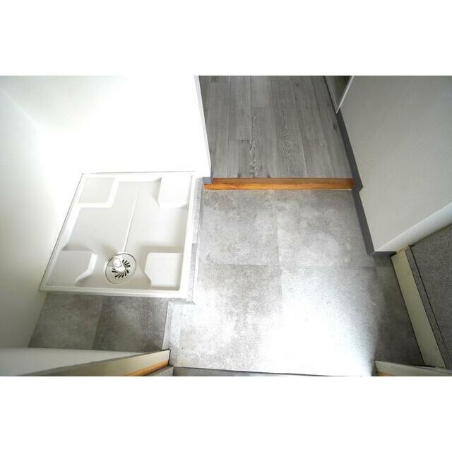 第一たつみ屋ビル 玄関