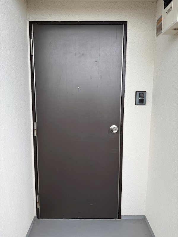 セントラーレ鳥が丘 玄関