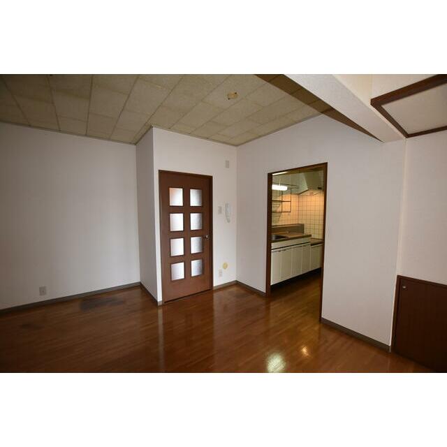 メルヴェイユヌー湘南 玄関